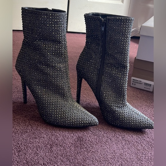 Size 8 Steve Madden bootie heels - Picture 1 of 4